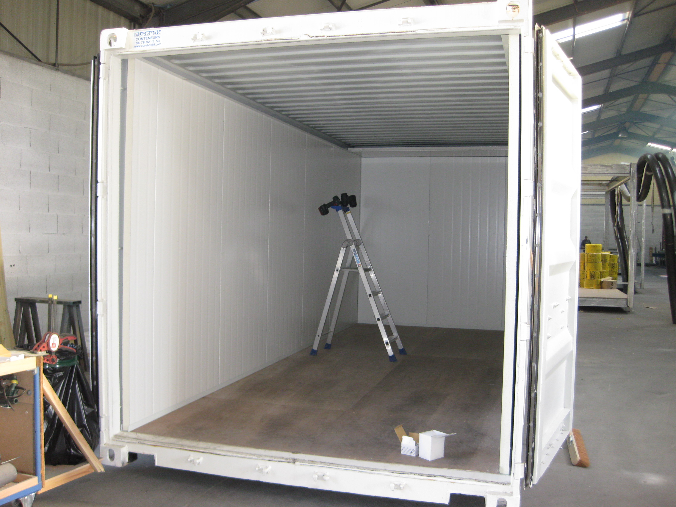 Isolation et aménagement de conteneur