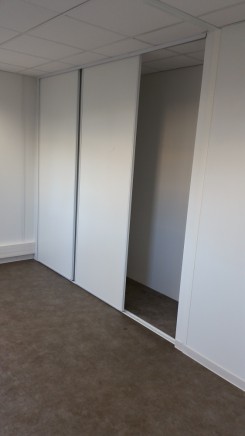 Aménagement rangement bureau modulaire