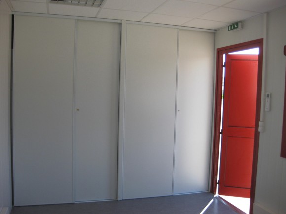 Aménagement rangement bureau modulaire