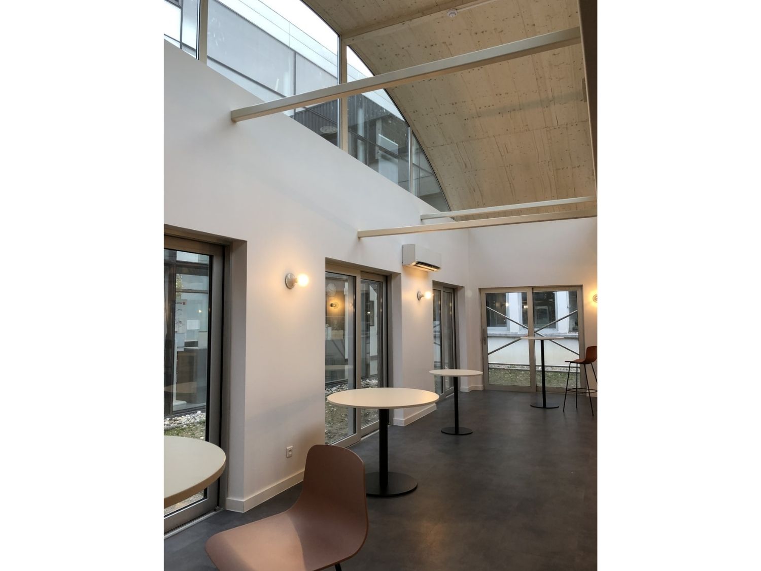 Interieur-modulaire-refectoire-chambery.jpg
